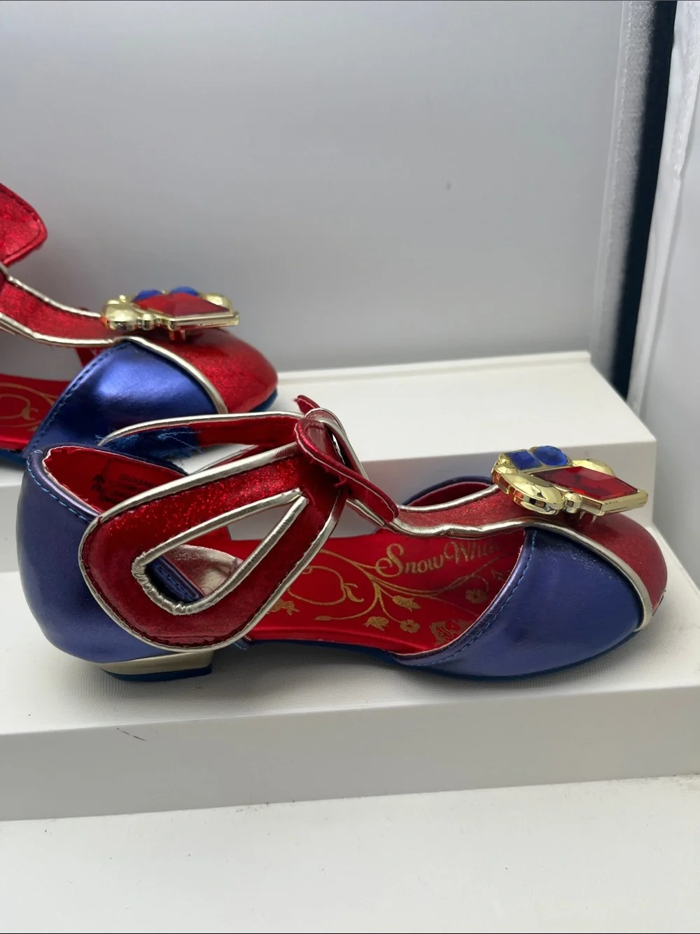 Disney Snow White Dress Shoes Sz 9/10 Red Blue Girls Princess
